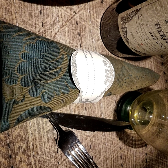 Jan de Luz: 25 fancy place cards/napkin rings NWOT - Picture 4 of 5